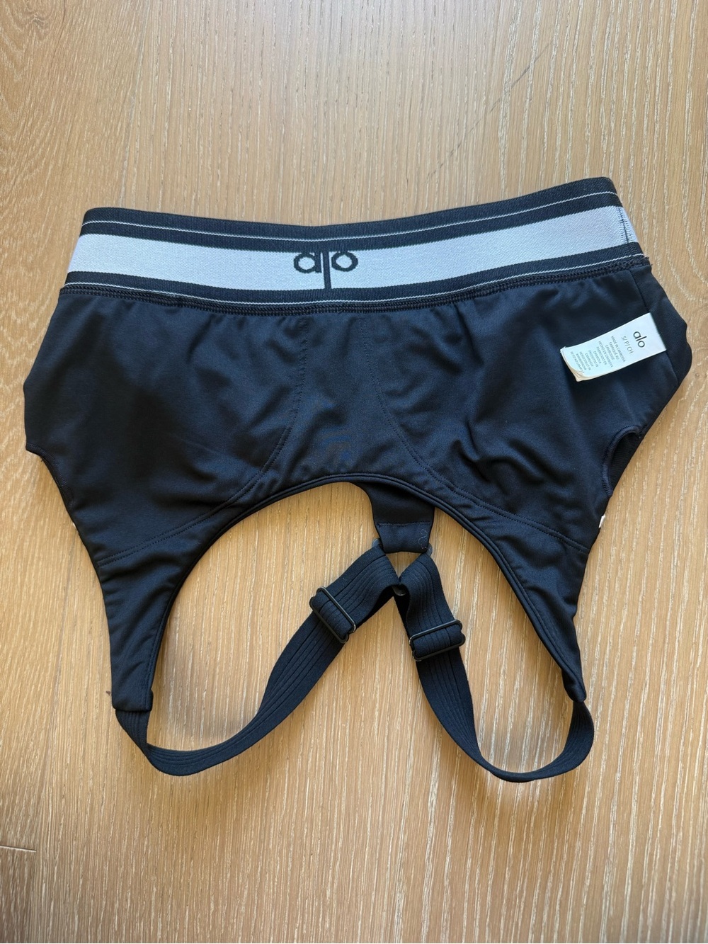 Alo Airlift Suit Up Bra - Small - Picture 5 of 8